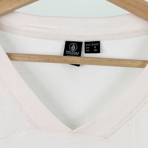 NWT Volcom Lived In Lounge Linen Cropped Short Sleeve V-Neck Tee - Picture 6 of 9